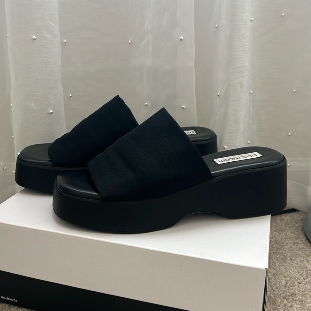 90s girl Steve Madden Sandals